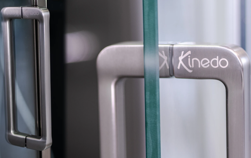 Acheter une paroi de douche pivotante à Cannes en région PACA